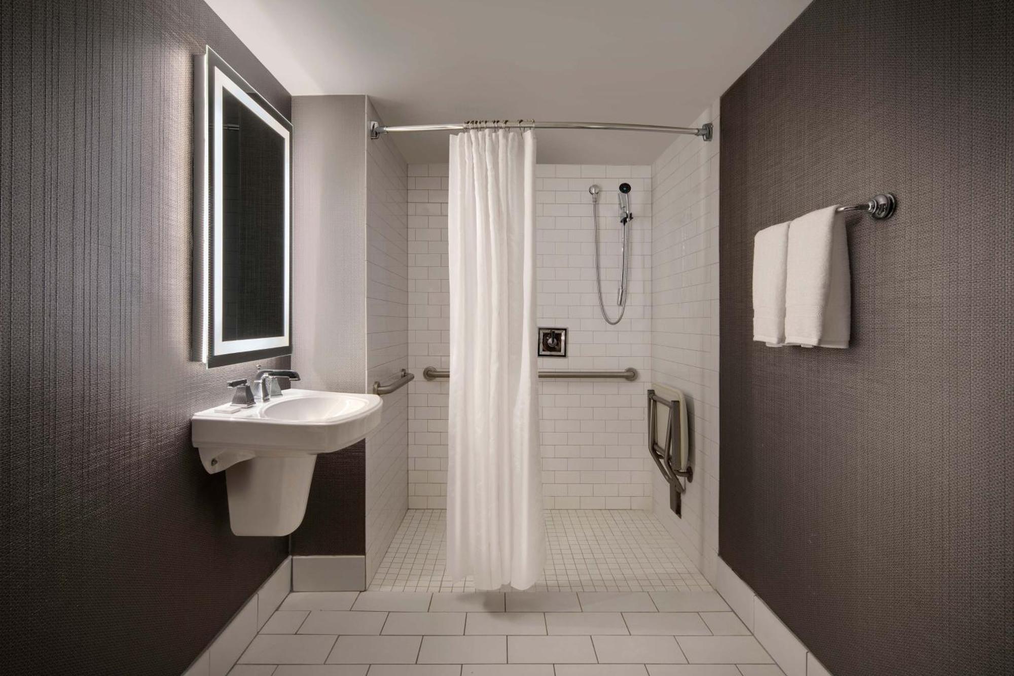 Sheraton Downtown Hotel